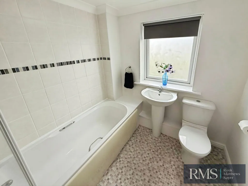 Newcastle Upon Tyne NE13 9BE, NE13, photo 14