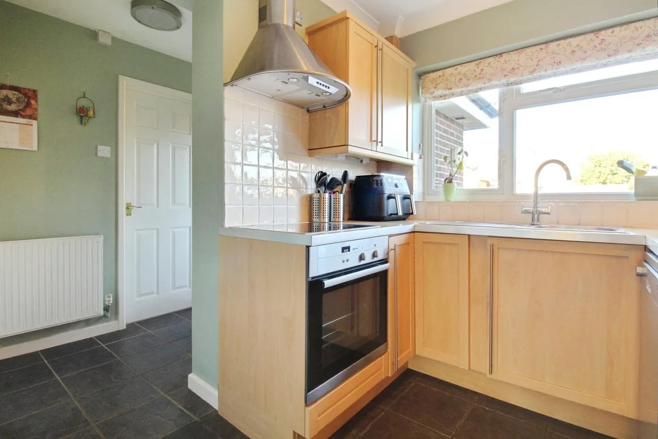 Highfield Chase, Basingstoke, Hampshire, RG21 7SA, photo 10