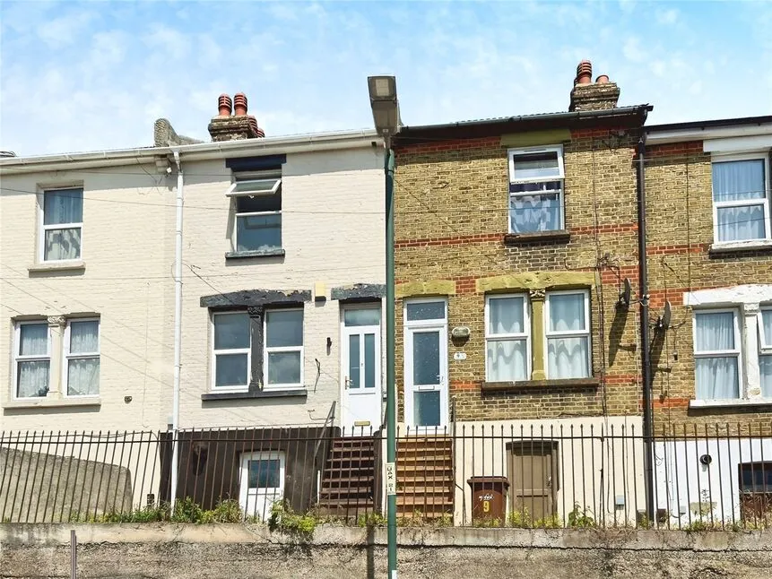 Upper Luton Road, Chatham, Kent, ME5, photo 8