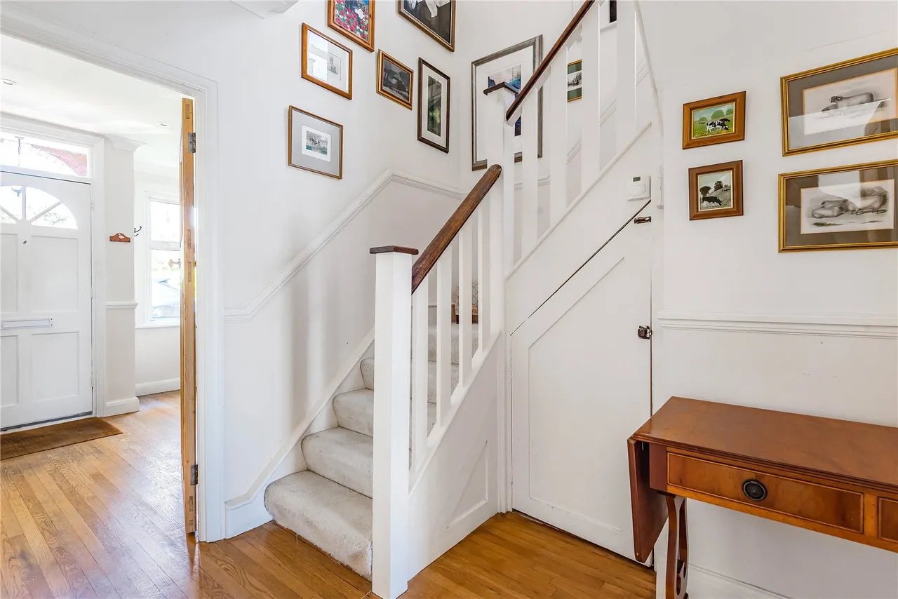 Wensleydale Road, Hampton, TW12 2LX, photo 10