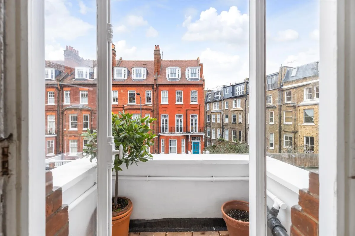 Addison Gardens, London, W14, photo 10