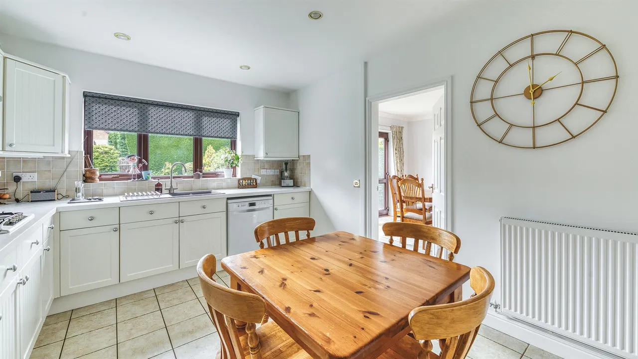 Woodhouse Road, Kilburn, photo 9