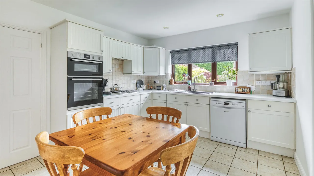 Woodhouse Road, Kilburn, photo 10