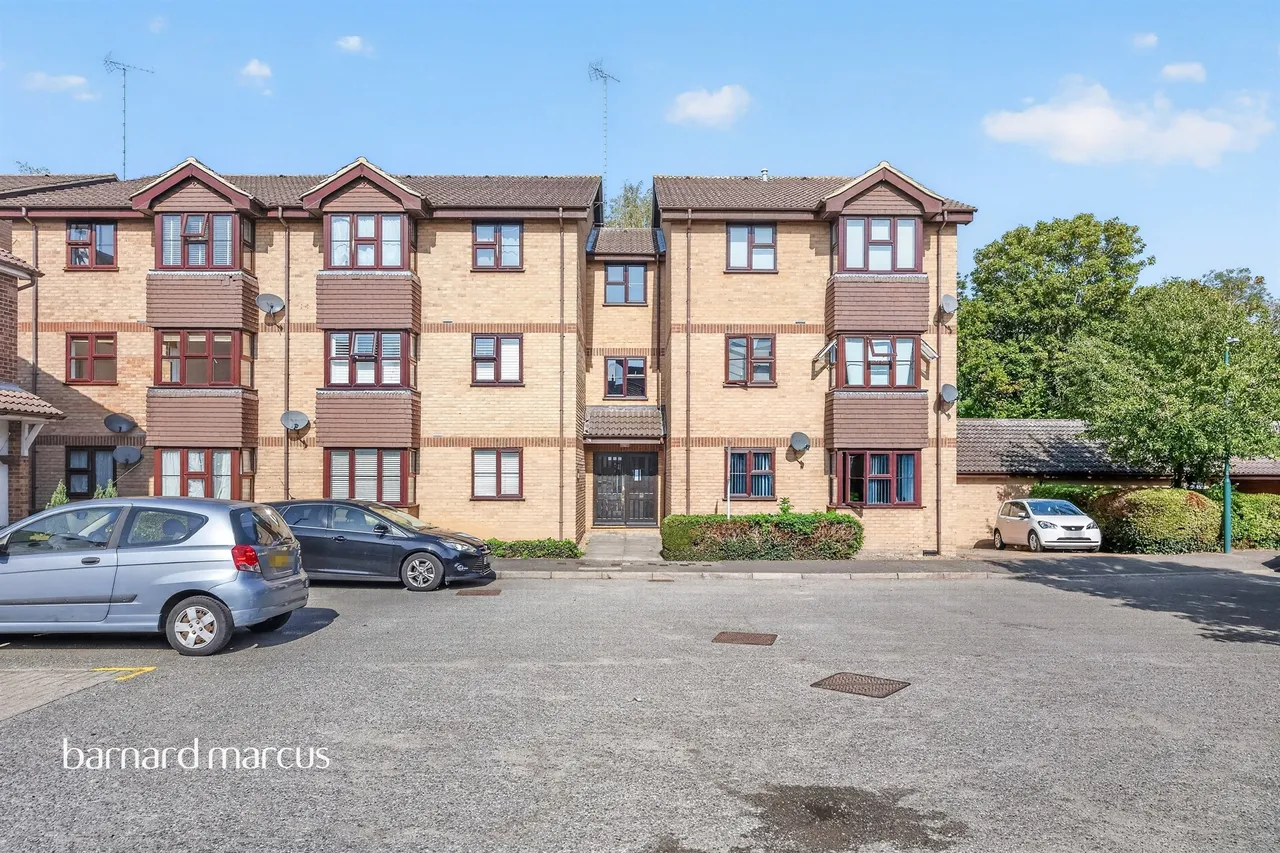 1 bed flat for sale, Whelan Way, Wallington, SM6