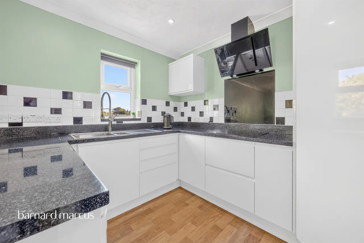 Whelan Way, Wallington, SM6, photo 2