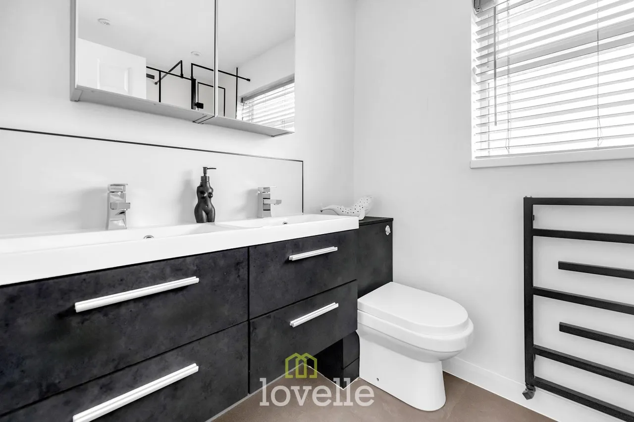Danesfield Avenue, Waltham, DN37, photo 14