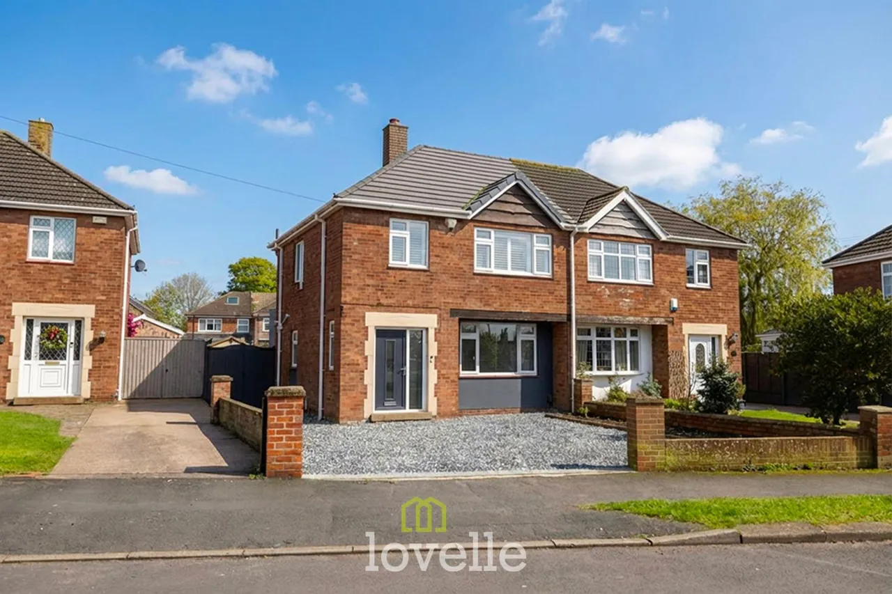 3 bed house for sale, Danesfield Avenue, Waltham, DN37
