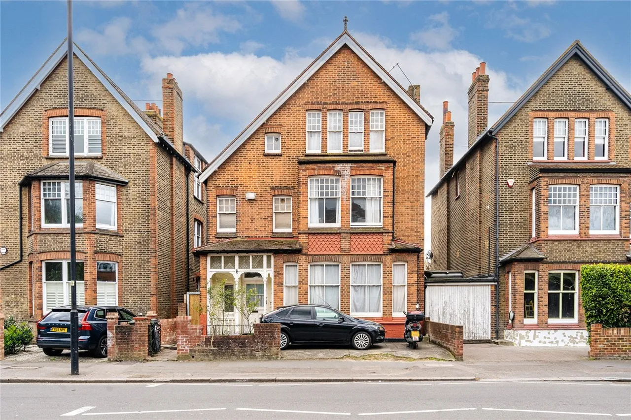 Mitcham Lane, London, SW16, photo 3
