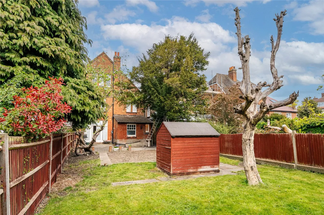 Mitcham Lane, London, SW16, photo 6