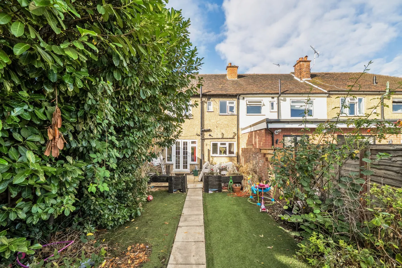 Victoria Road, Ruislip, HA4, photo 19