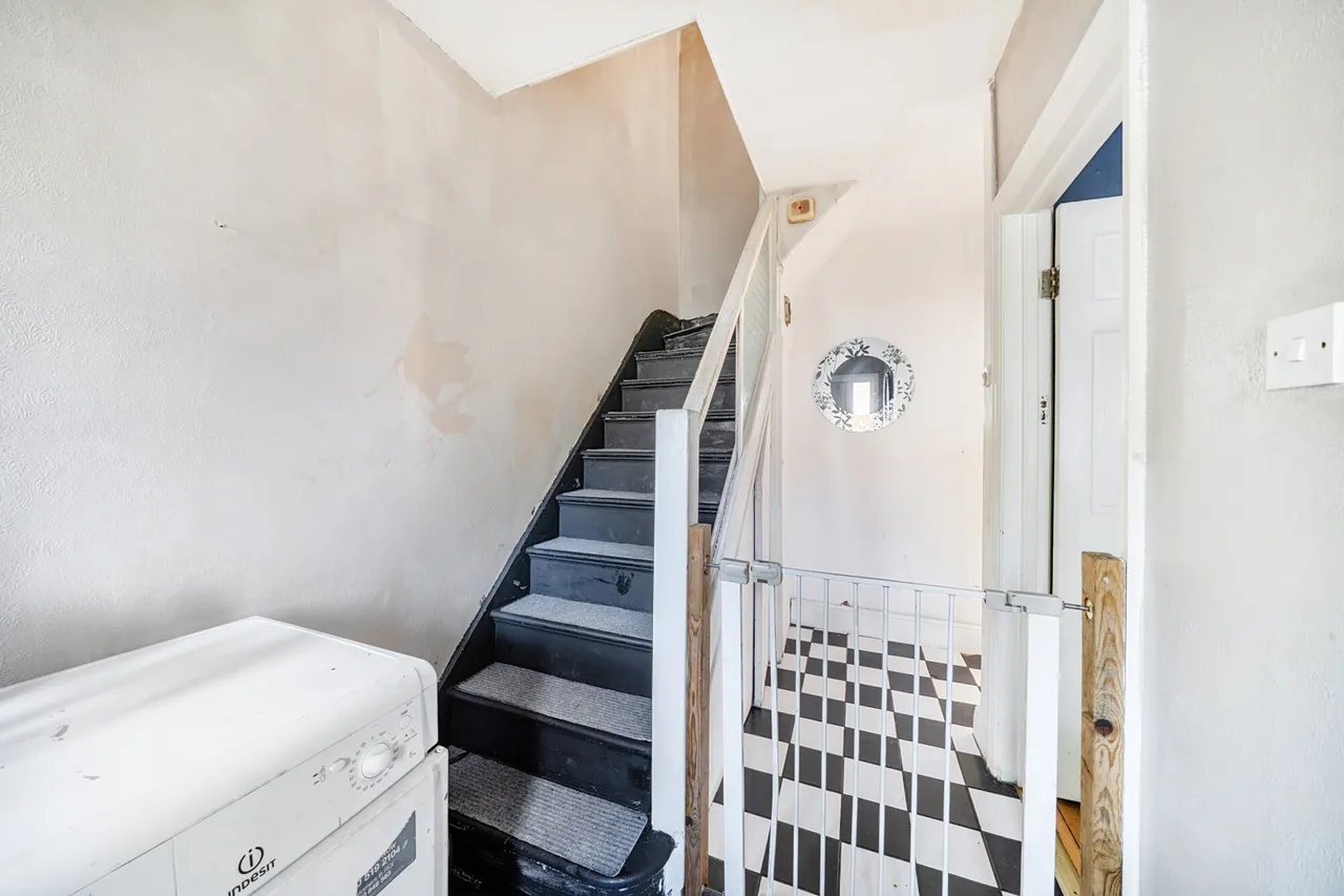 Victoria Road, Ruislip, HA4, photo 17