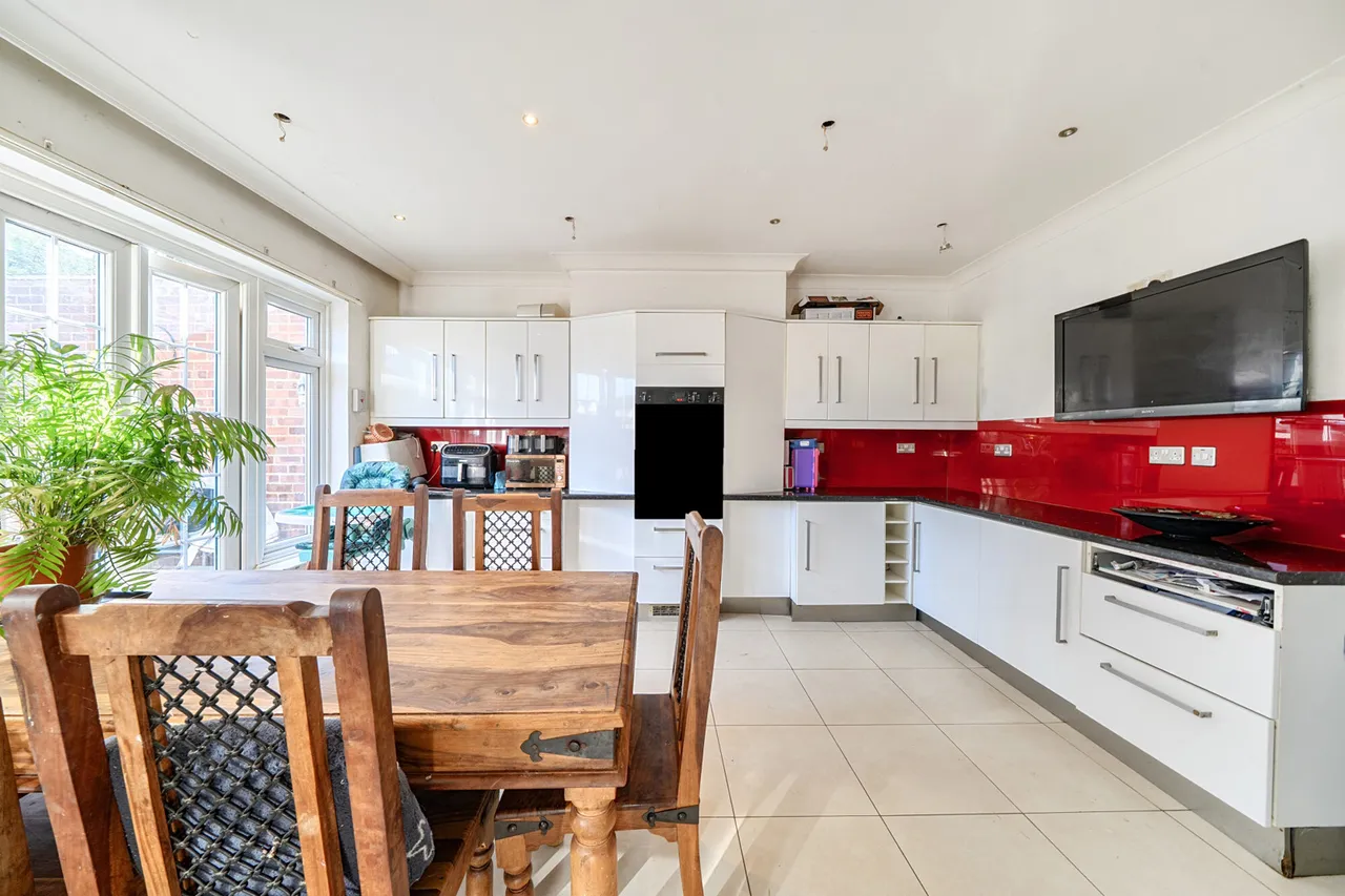 Victoria Road, Ruislip, HA4, photo 11