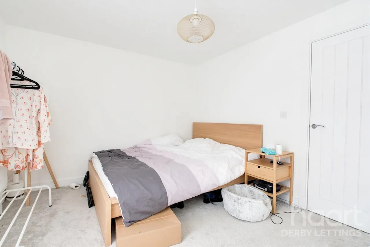 Carrington Street, DE1, photo 3