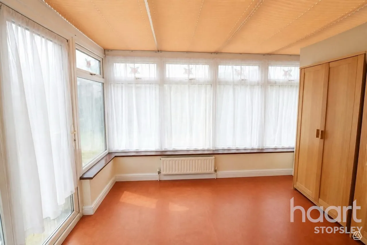 Forrest Crescent, Luton, LU2, photo 10