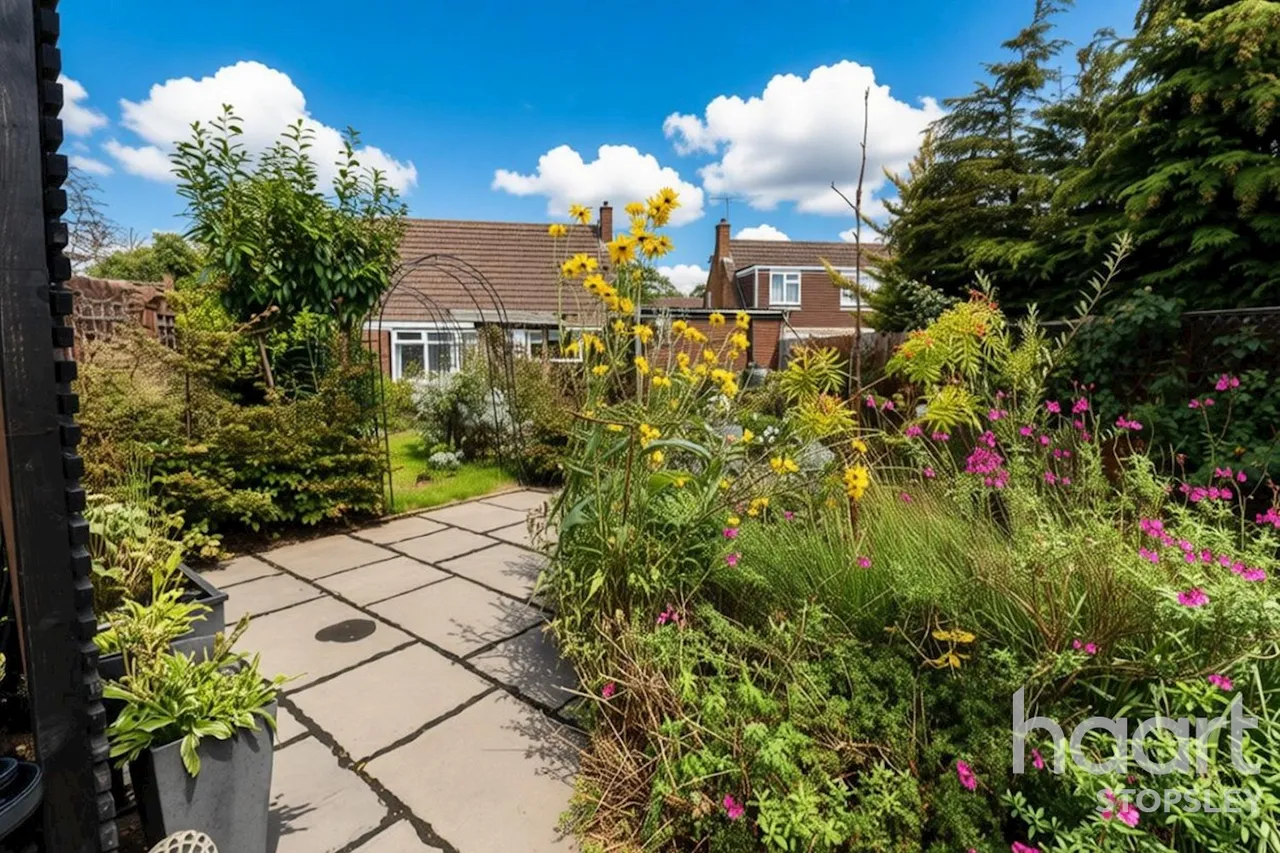 Forrest Crescent, Luton, LU2, photo 24