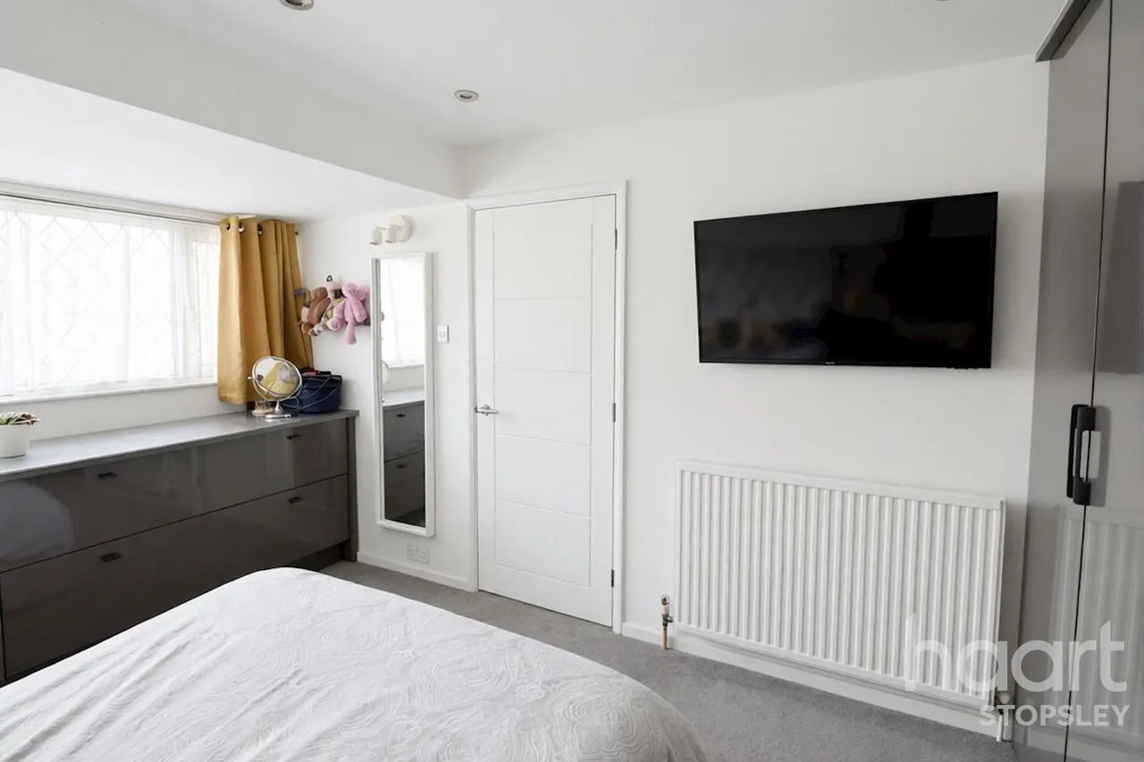 Forrest Crescent, Luton, LU2, photo 17