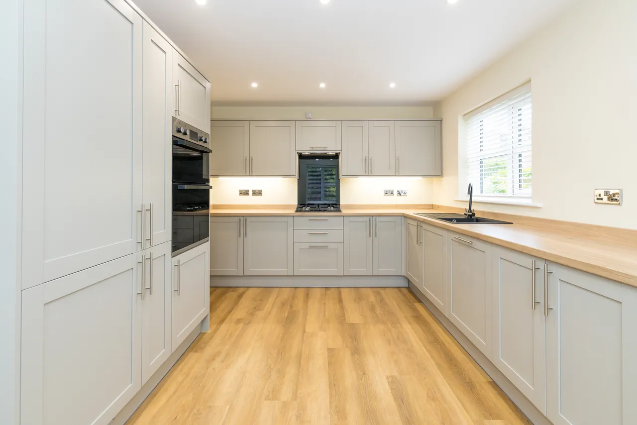 Clough Avenue, Burscough, L40, photo 4
