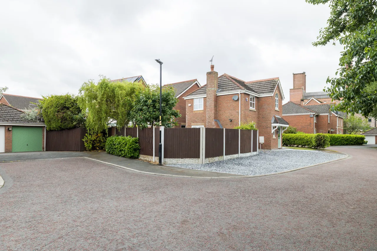 Clough Avenue, Burscough, L40, photo 7