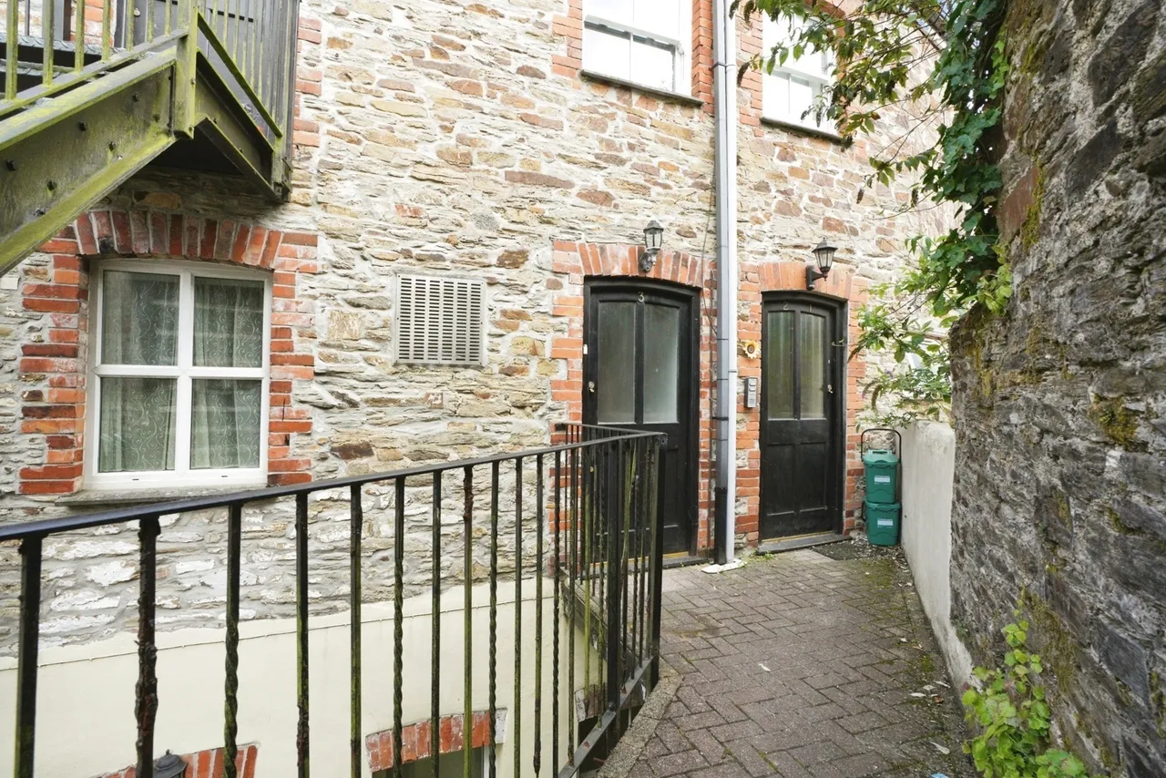 1 bed flat for sale, Crinnicks Hill, Bodmin, PL31