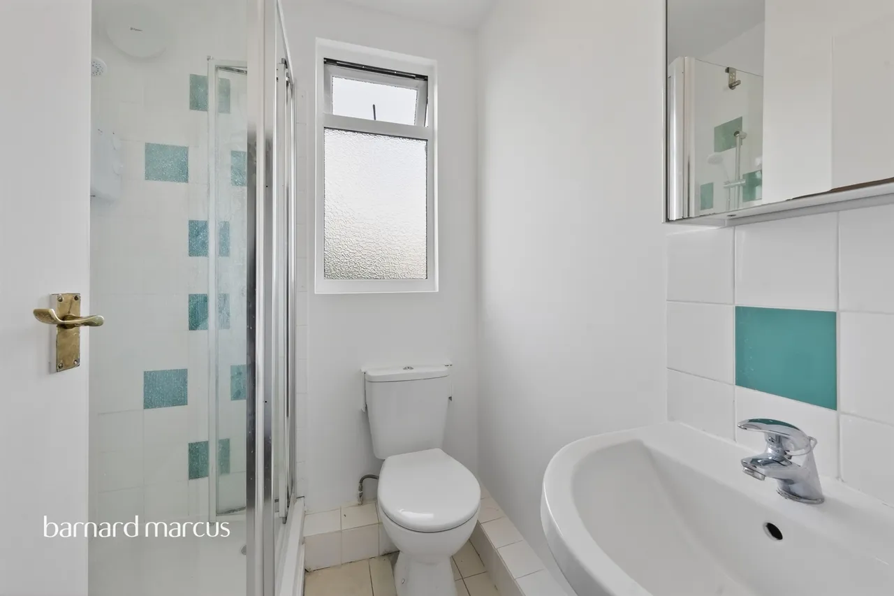 Hobart Road, Worcester Park, KT4, photo 13