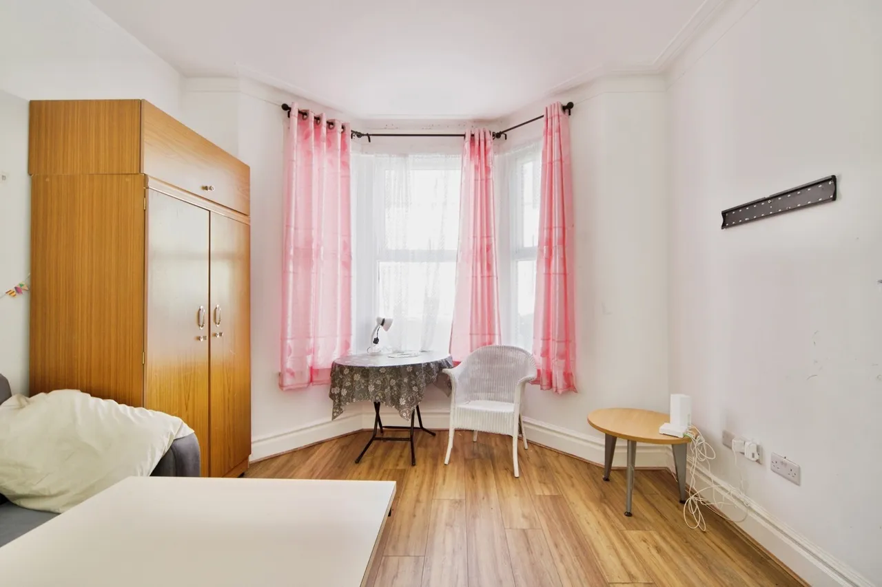Masterman Road, East Ham, London, E6, photo 3