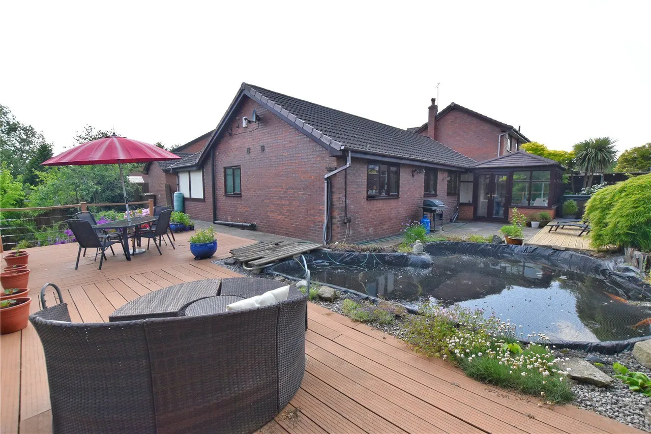 3 bed house for sale, Forest View, Shawclough, OL12