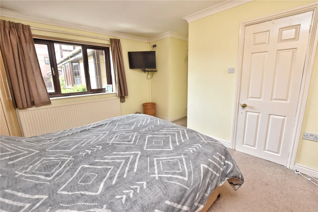 Forest View, Shawclough, OL12, photo 10