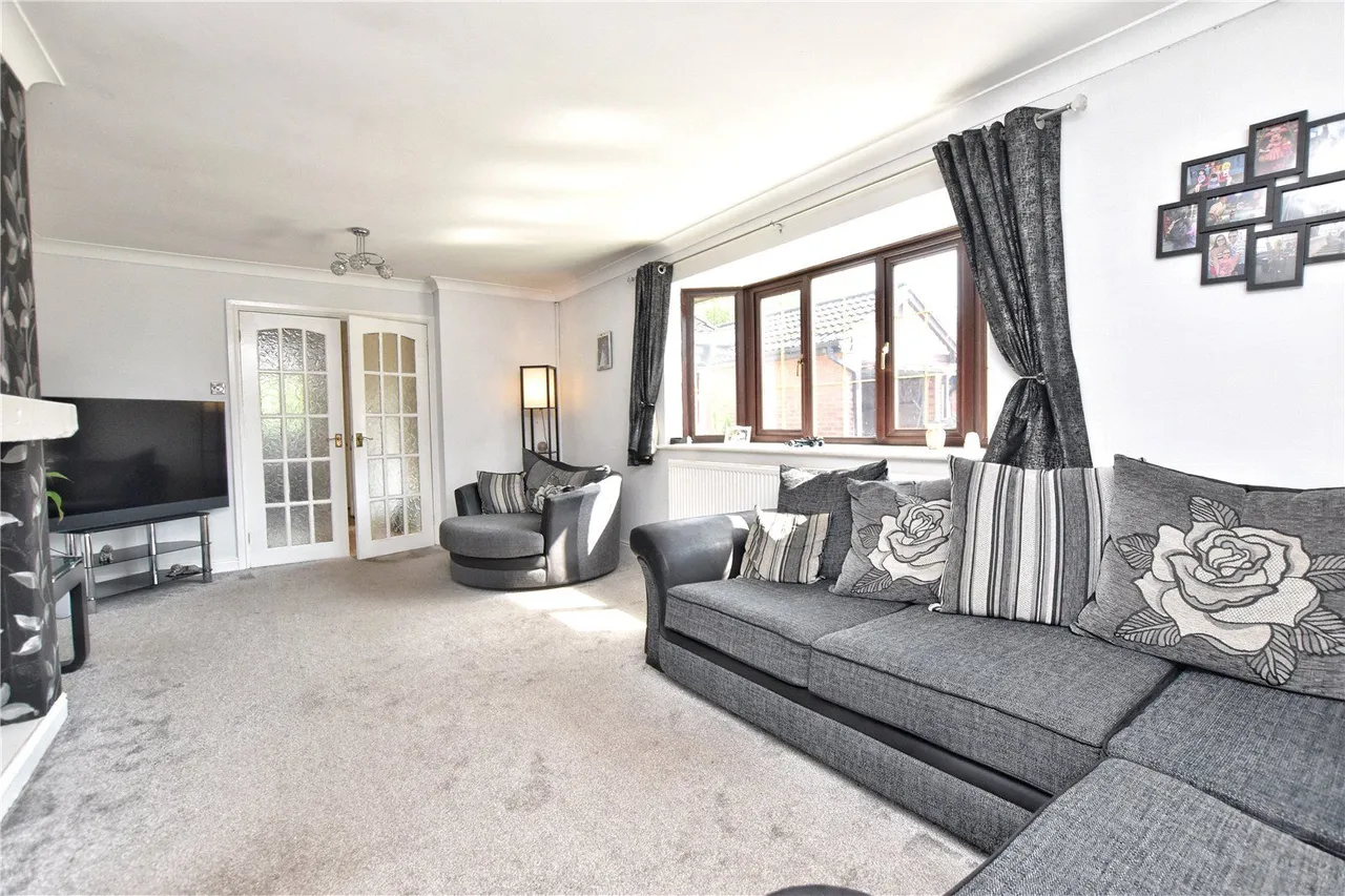 Forest View, Shawclough, OL12, photo 5