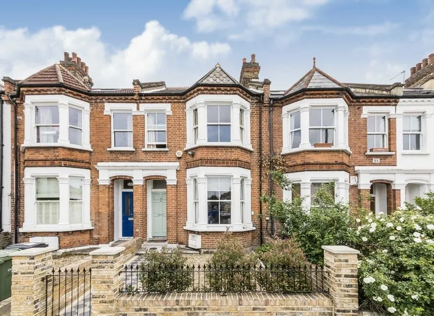 3 bed house to rent — Cavendish Road, Clapham South, SW12