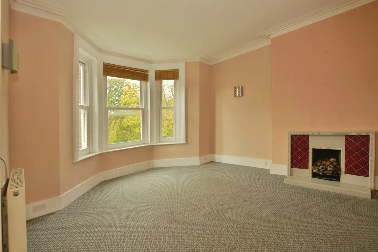Castle Hill Avenue, Folkestone, Kent, CT20, photo 2
