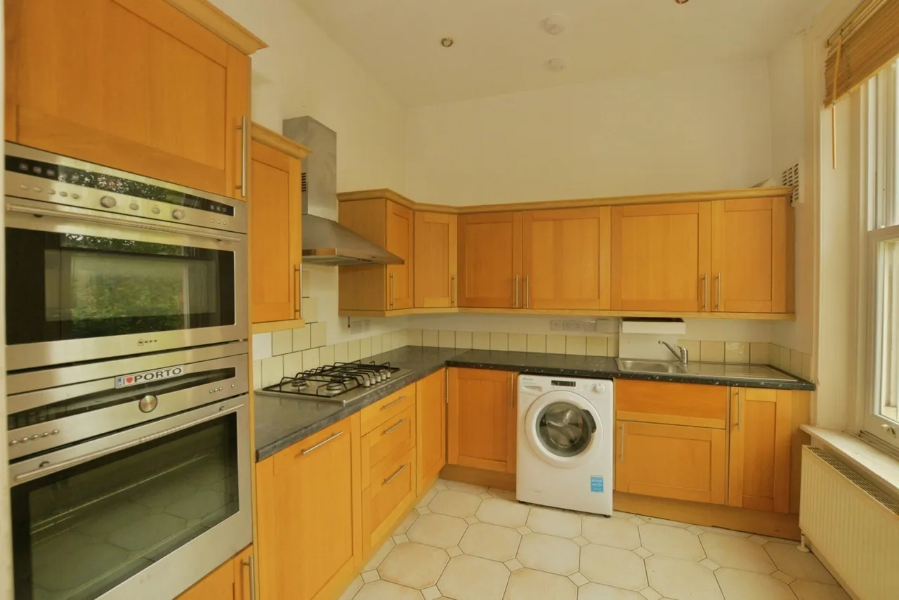 Castle Hill Avenue, Folkestone, Kent, CT20, photo 5