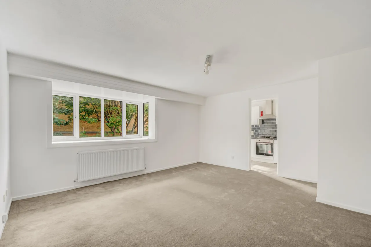 Allendale Close, London, photo 5