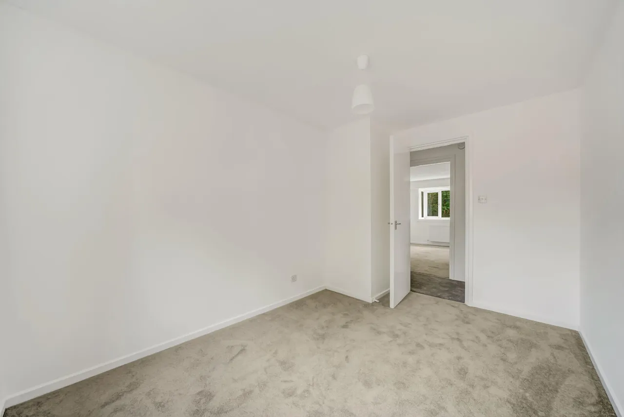 Allendale Close, London, photo 12