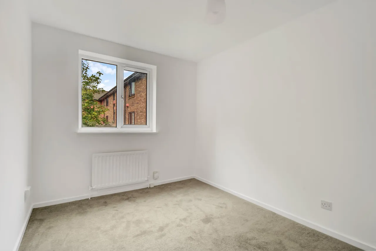 Allendale Close, London, photo 11