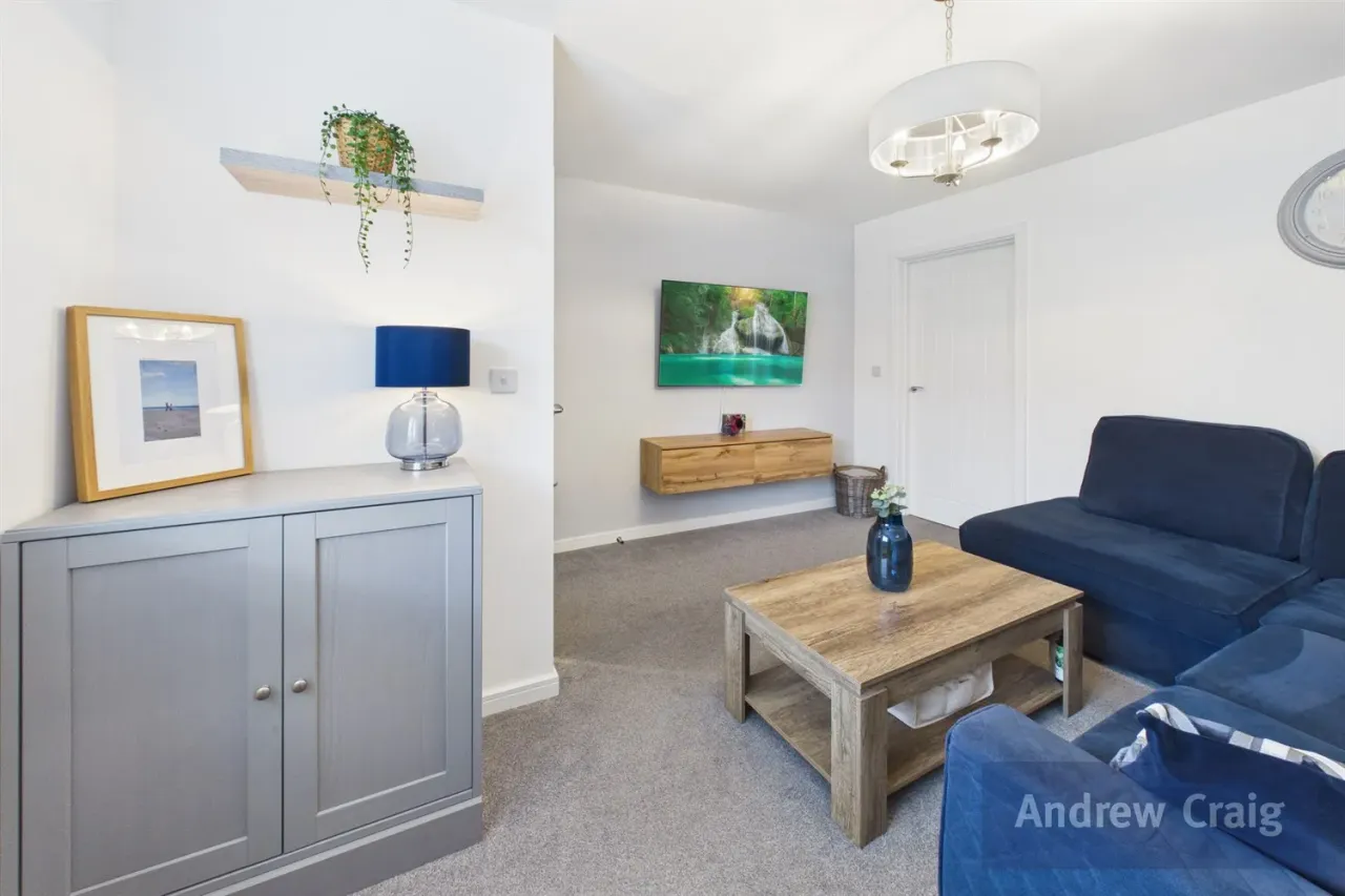 Winder Drive, Hazlerigg, NE13, photo 3