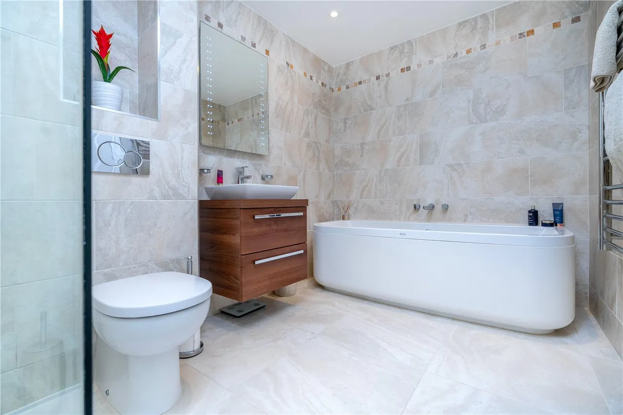 West Drive, Sudbrooke, Lincoln, Lincolnshire, LN2, photo 9