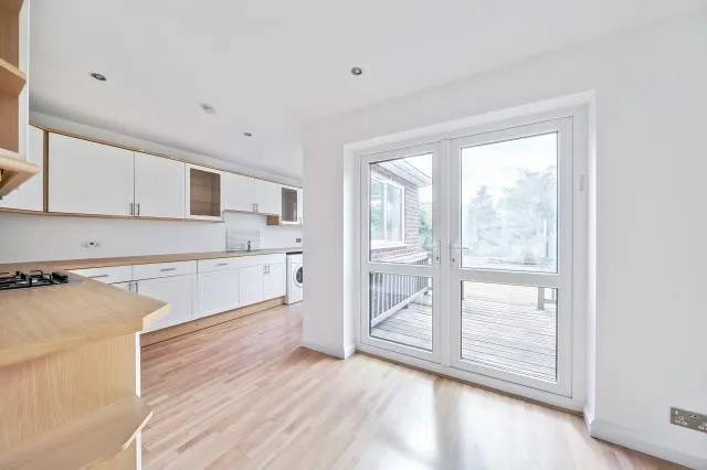 Prince Andrew Way, Ascot, SL5, photo 12