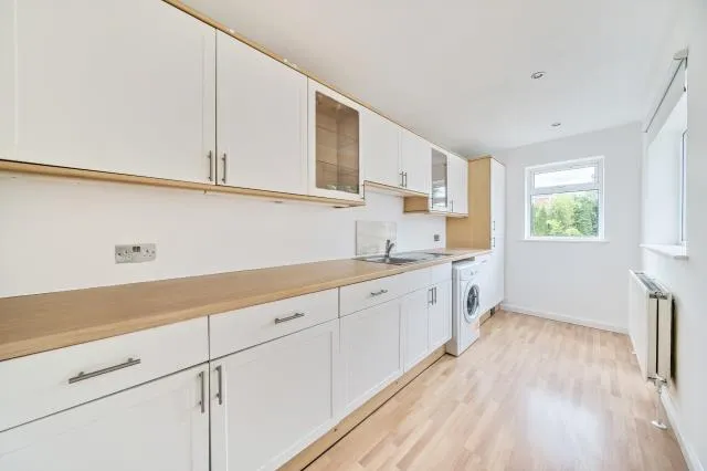 Prince Andrew Way, Ascot, SL5, photo 10