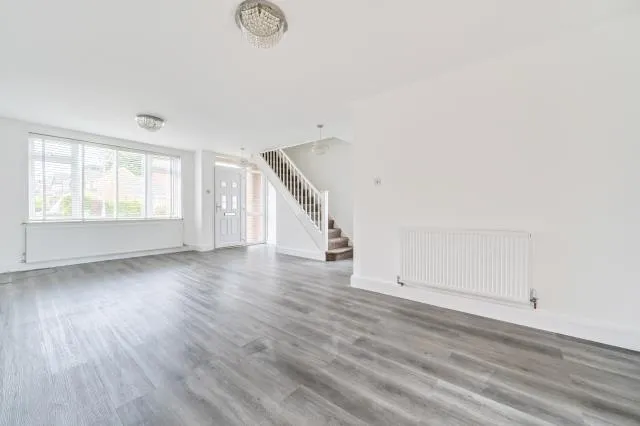 Prince Andrew Way, Ascot, SL5, photo 3