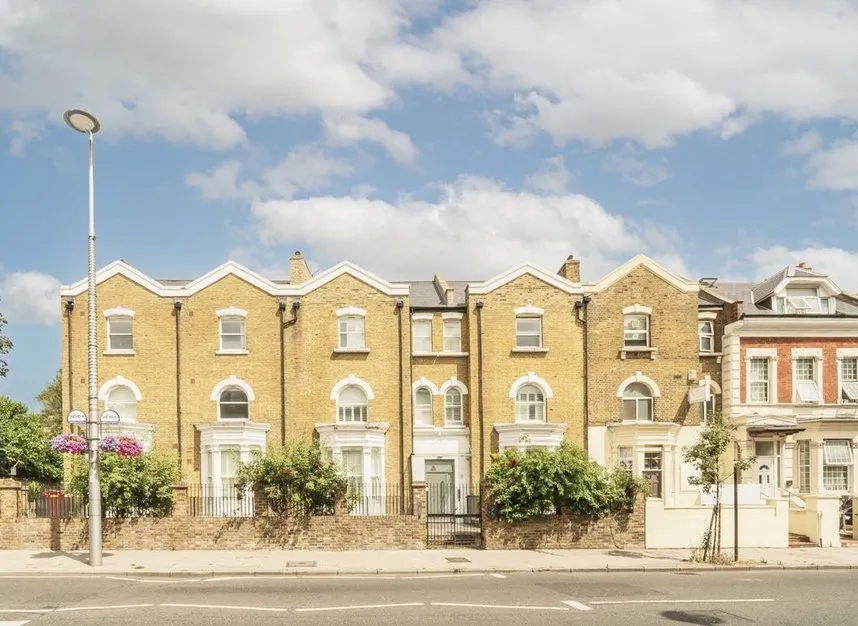 flat to rent — High Street, Acton, W3
