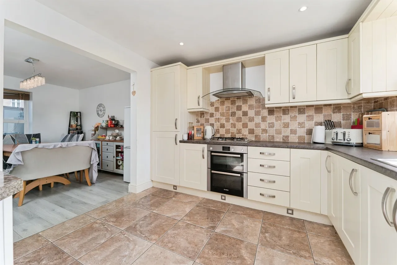 Hive End Court, Chatteris, PE16, photo 6