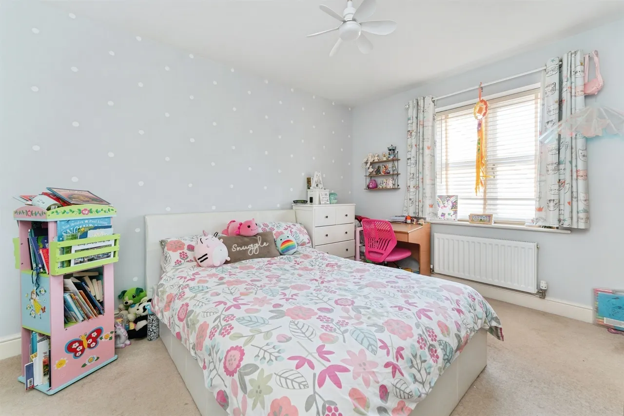 Hive End Court, Chatteris, PE16, photo 17