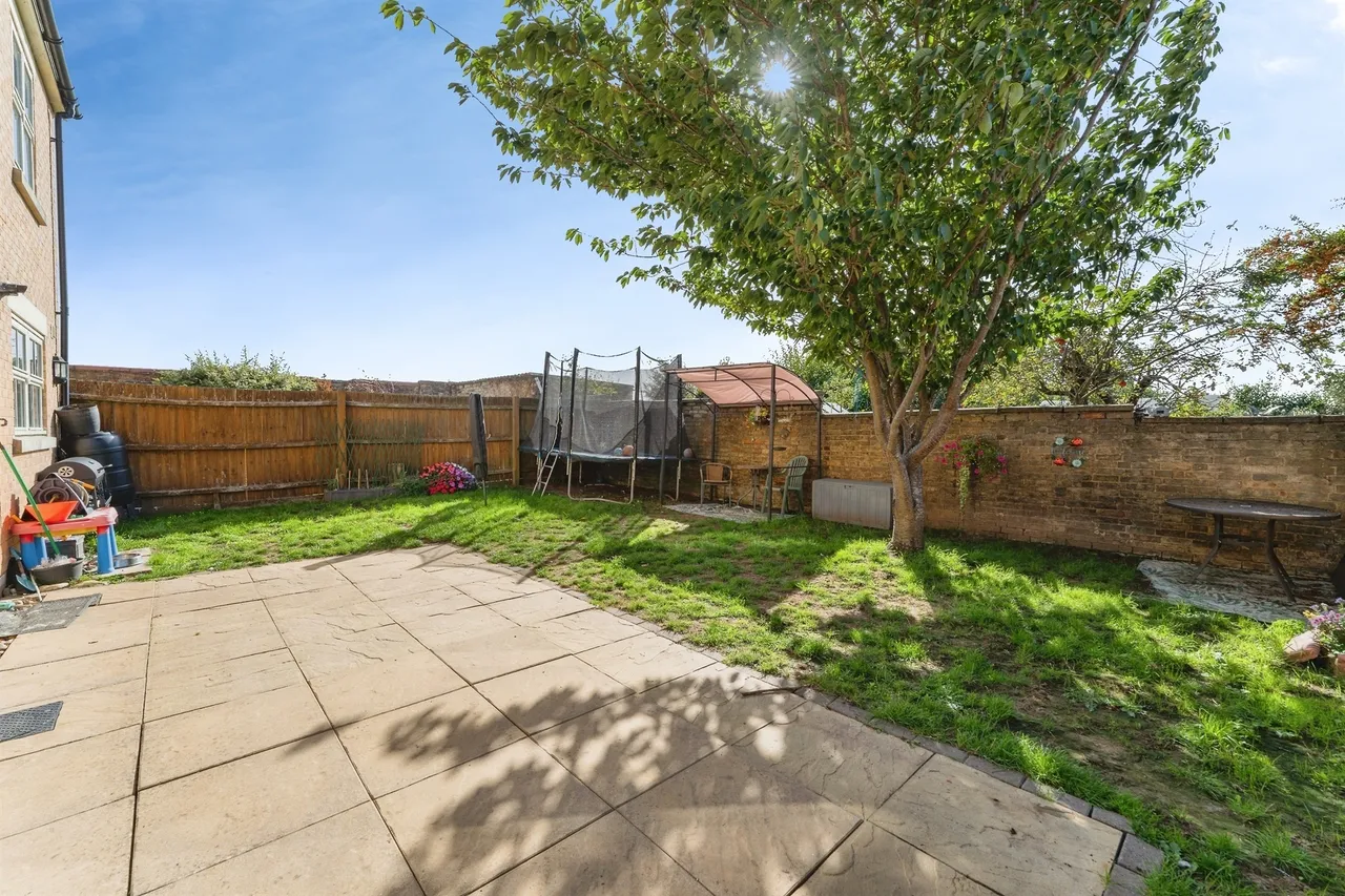 Hive End Court, Chatteris, PE16, photo 23