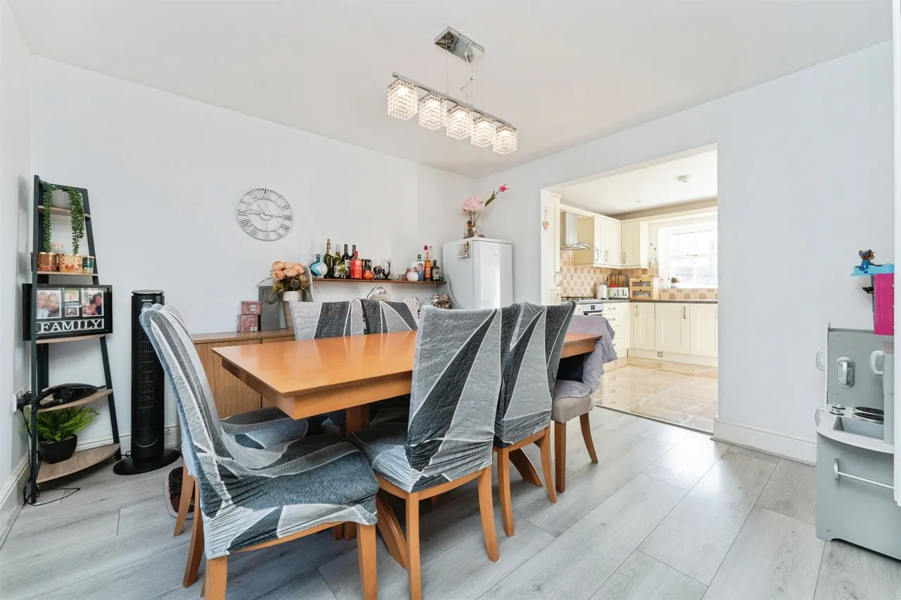 Hive End Court, Chatteris, PE16, photo 9