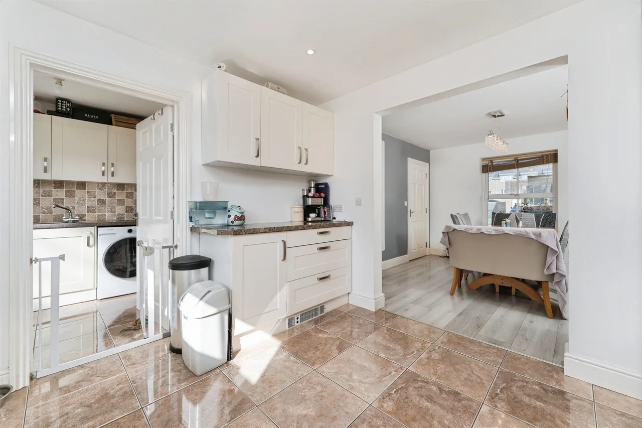 Hive End Court, Chatteris, PE16, photo 7