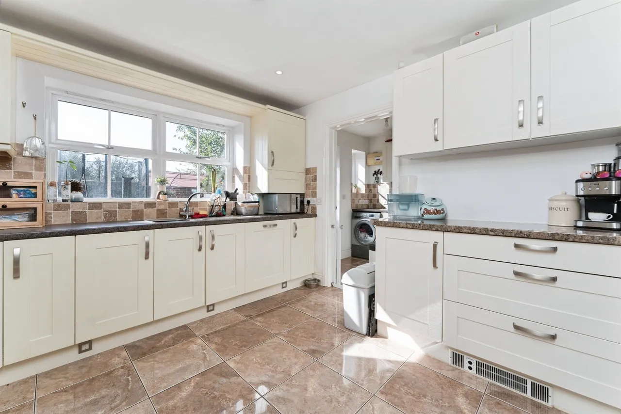 Hive End Court, Chatteris, PE16, photo 4