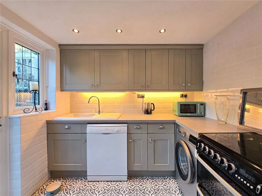 Allenswood Road, London, SE9, photo 3
