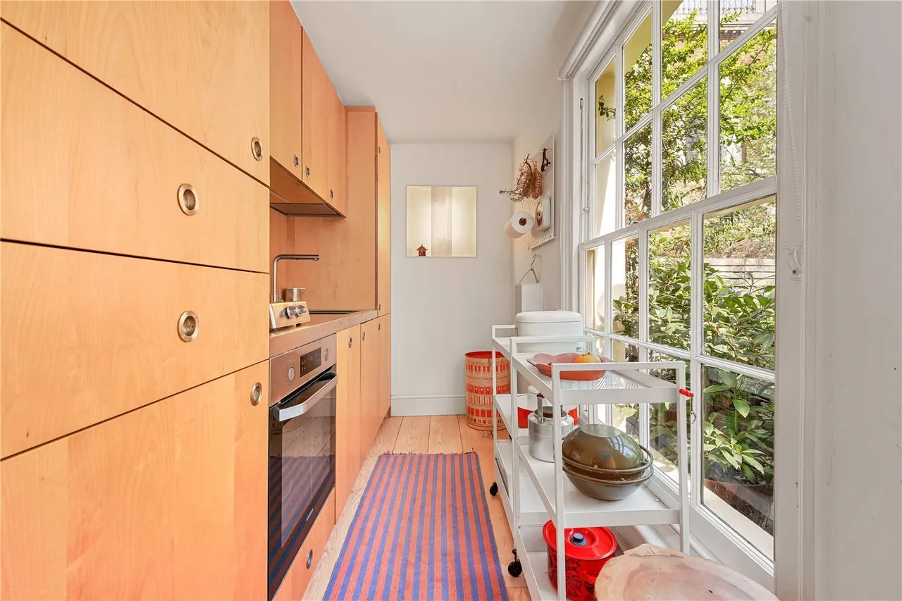 Clerkenwell Close, London, EC1R, photo 5