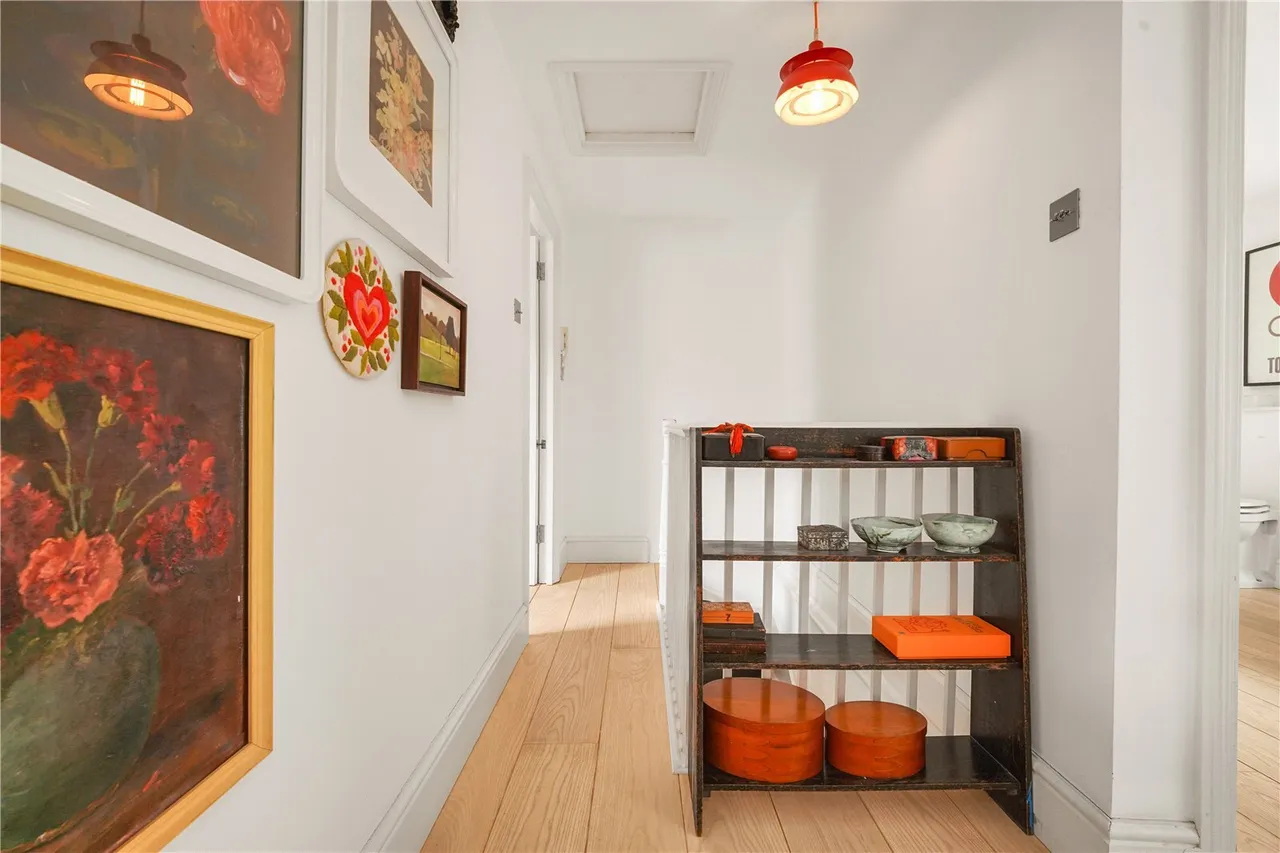 Clerkenwell Close, London, EC1R, photo 13