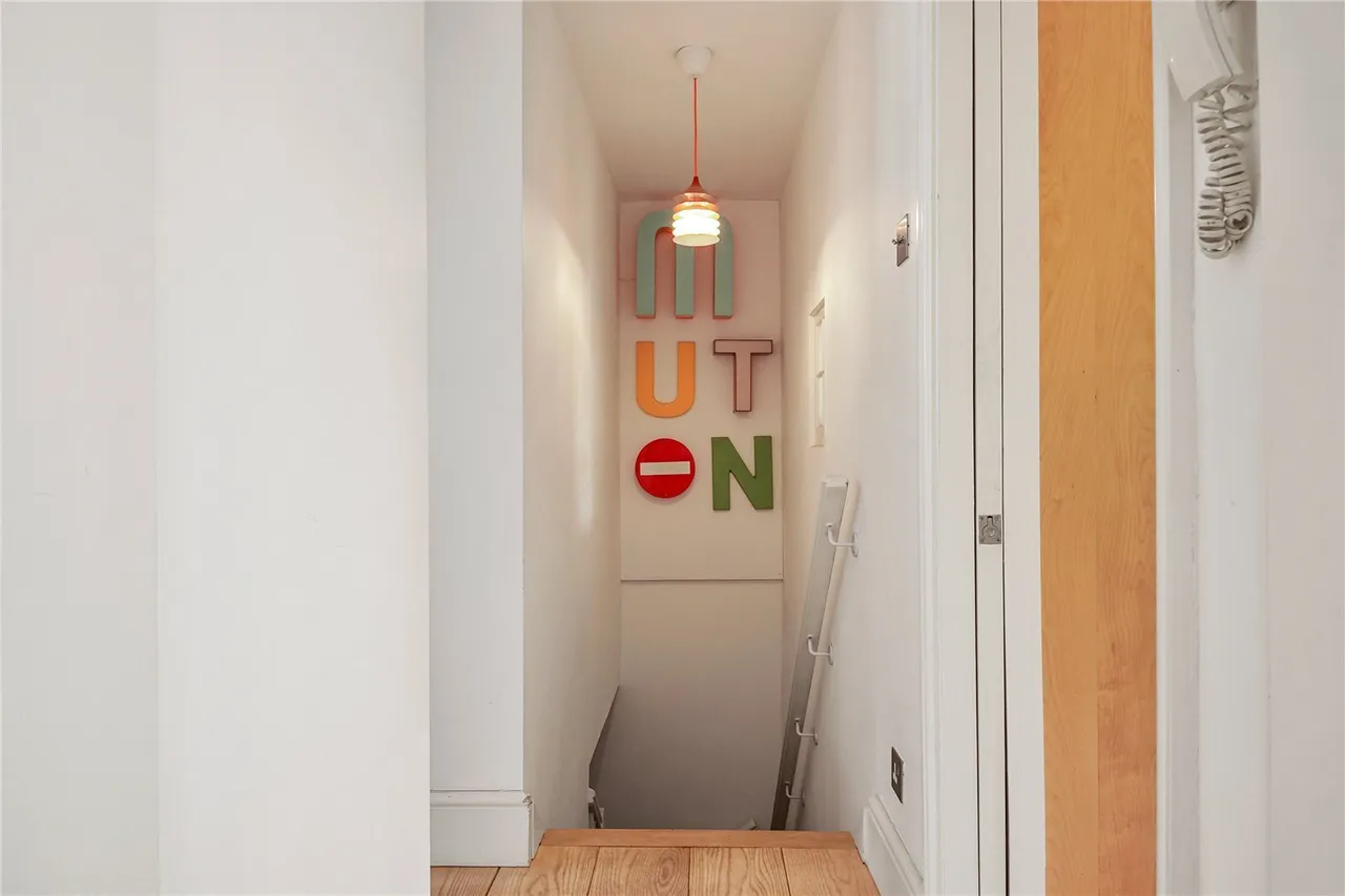 Clerkenwell Close, London, EC1R, photo 15